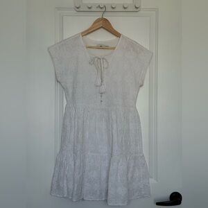 Vineyard Vines - White Summer Dress with Fun Detail